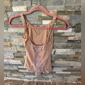 Elegant Tan Lace Bodyshaper / shapewear